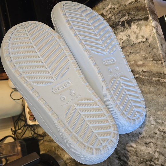 Crocs Cozy Sandals - Picture 6 of 7